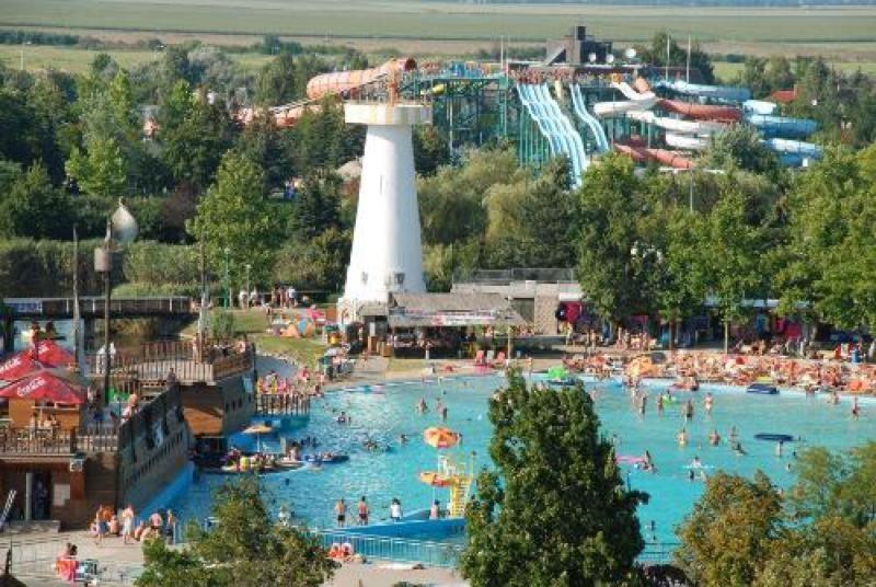 Lux Apartman Villa Hajdúszoboszló Esterno foto