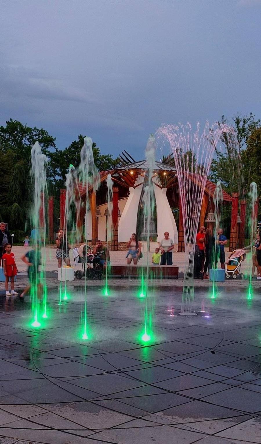 Lux Apartman Villa Hajdúszoboszló Esterno foto