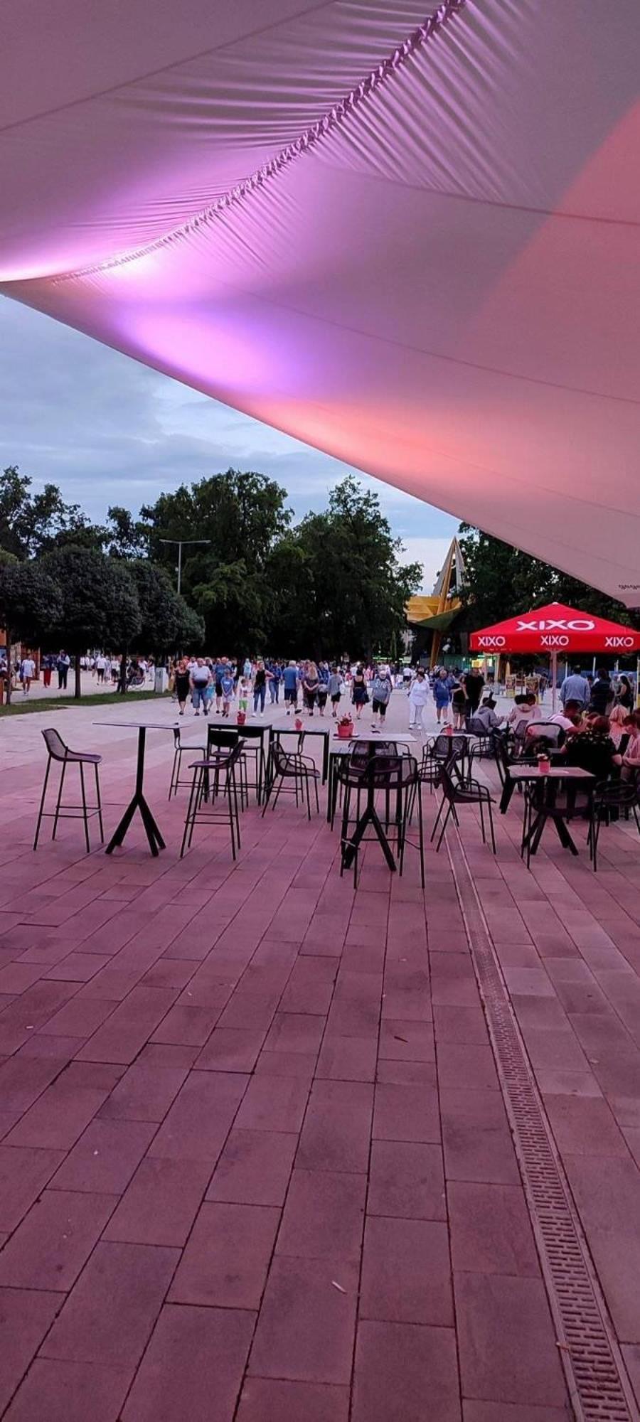 Lux Apartman Villa Hajdúszoboszló Esterno foto