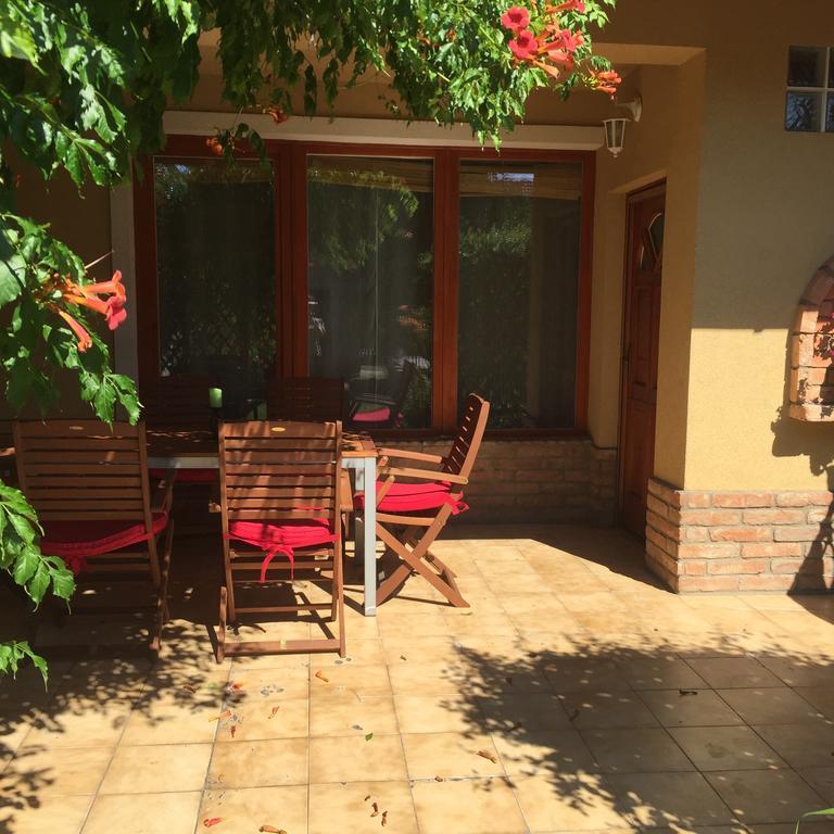 Lux Apartman Villa Hajdúszoboszló Esterno foto